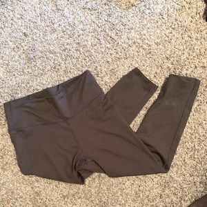 Fabletics crop leggings